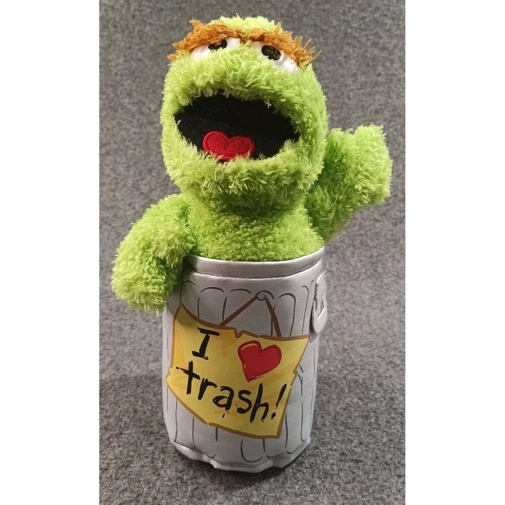 Sesame Place Street Plush 10” Oscar The Grouch Stuffed Animal I Love Trash 2017